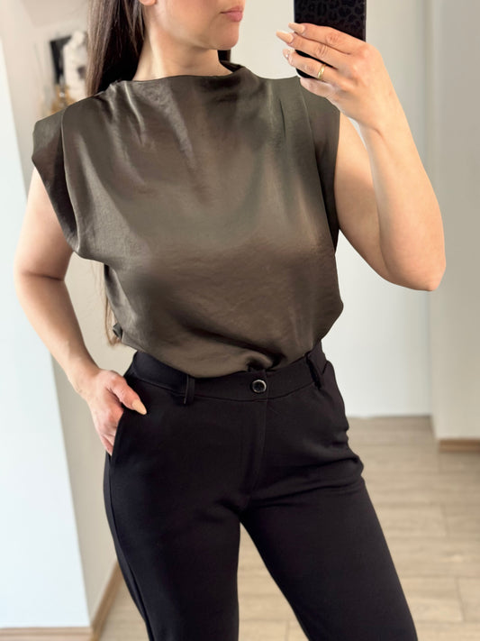 Elegante ärmellose Satinbluse